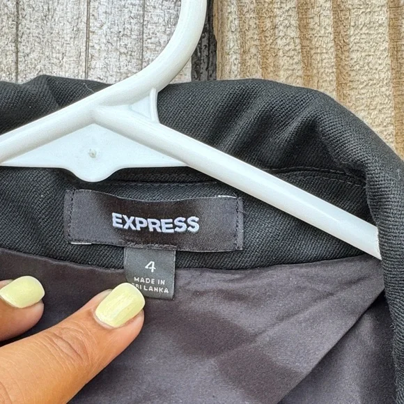 Express Classic Black Blazer - Picture 3 of 6